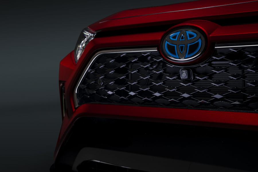 Детали экстерьера Toyota RAV4 Prime 2020 года  (NA) (фото 6 из 41)